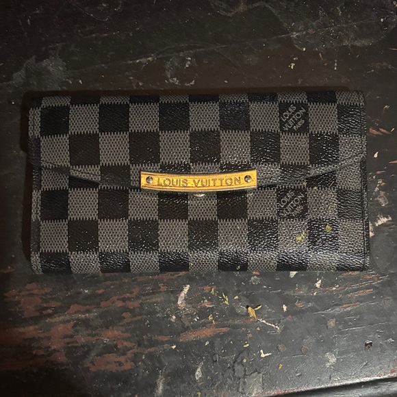 Louis Vuitton Black and Gray Checkered Wallet